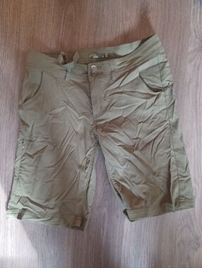 Prana Dark Green Bermudas Casual Knee-Length Shorts